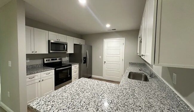 property at 907 Linden St