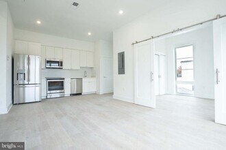 5301 Connecticut Ave NW in Washington, DC - Building Photo - Building Photo