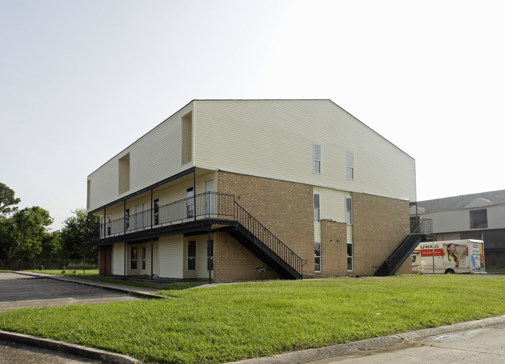 Jefferson Place Apartments in Marrero, LA - Building Photo