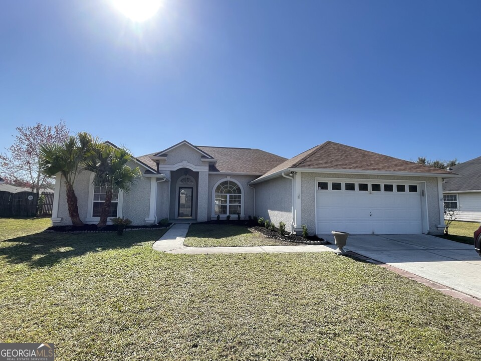 604 Wild Grape Dr in St. Marys, GA - Building Photo