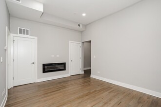 807 N Wabash Ave in Chicago, IL - Building Photo - Building Photo