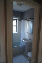 1700-1710 W Albion, Unit 1706-1W in Chicago, IL - Building Photo - Building Photo