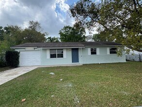 5738 Cardinal Guard Ave in Orlando, FL - Building Photo - Building Photo