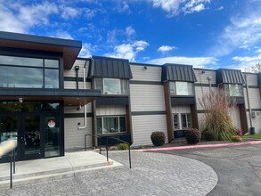 Creek Bend in Boise, ID - Foto de edificio - Building Photo