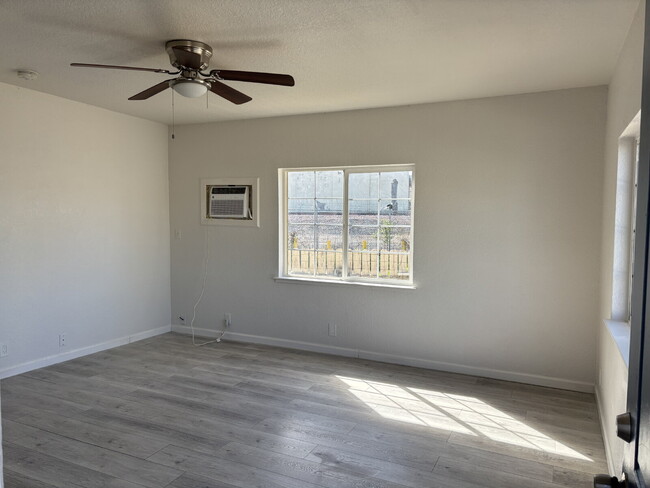 1377 West St in Pittsburg, CA - Building Photo - Building Photo