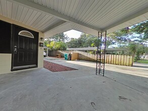 2010 Amherst Ave in Orlando, FL - Building Photo - Building Photo