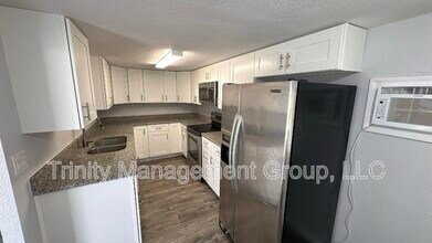 2021 Pleasure Dr in Holiday, FL - Building Photo - Building Photo