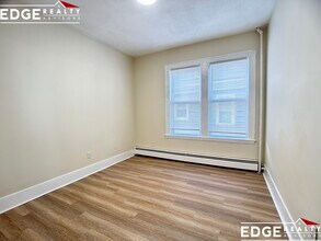 66 Mapleton St in Boston, MA - Foto de edificio - Building Photo