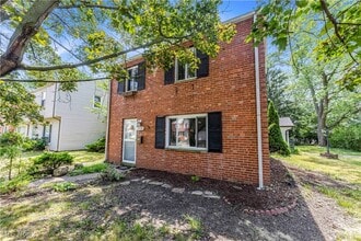 21530 Bruce Ave in Euclid, OH - Building Photo - Building Photo