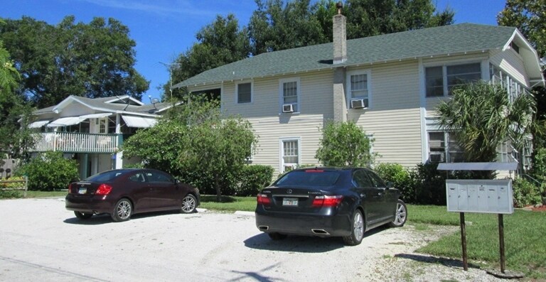 932 10th St N in St. Petersburg, FL - Building Photo