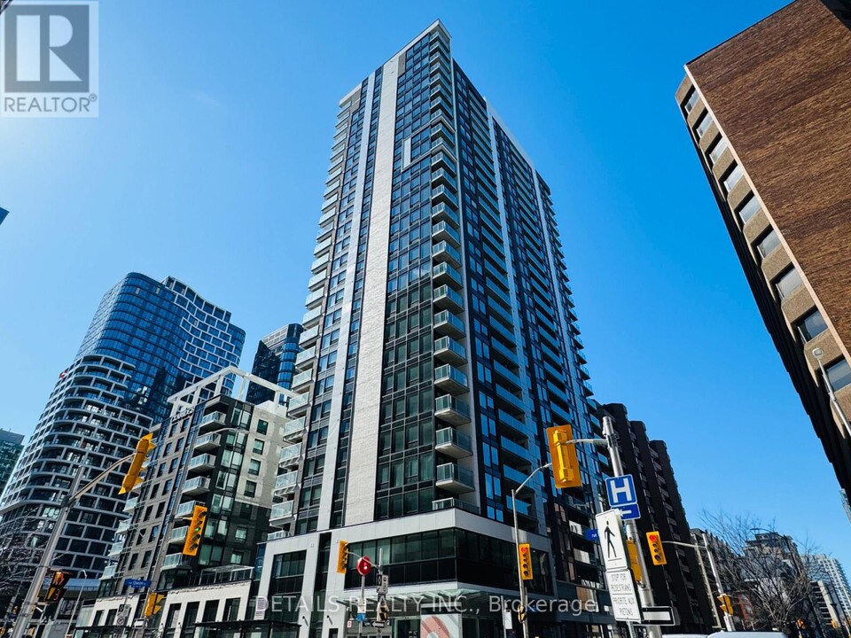340-1340 Queen St in Ottawa, ON - Building Photo