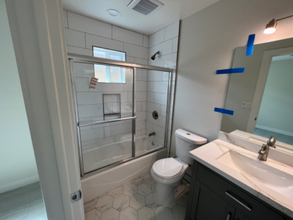 954 J St in Los Banos, CA - Building Photo - Building Photo