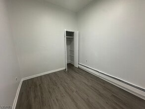 22 2nd Ave in Paterson, NJ - Foto de edificio - Building Photo