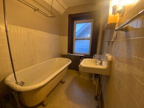 1349 Washington St in Easton, PA - Building Photo - Building Photo