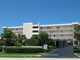 350 S Beach Rd in Jupiter, FL - Building Photo
