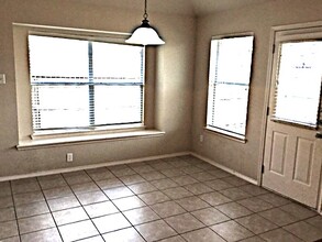 1401 Brownford Dr in Burleson, TX - Building Photo - Building Photo