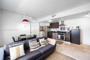 1300 Pennsylvania Ave in Miami Beach, FL - Building Photo