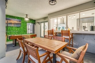 4212 Van Buren St in Hollywood, FL - Building Photo - Building Photo