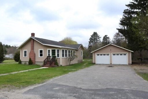 12 Green St in Carver, MA - Building Photo - Building Photo