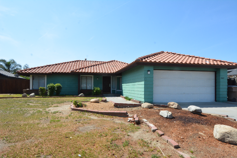 13609 Warrenton Ave in Bakersfield, CA - Building Photo