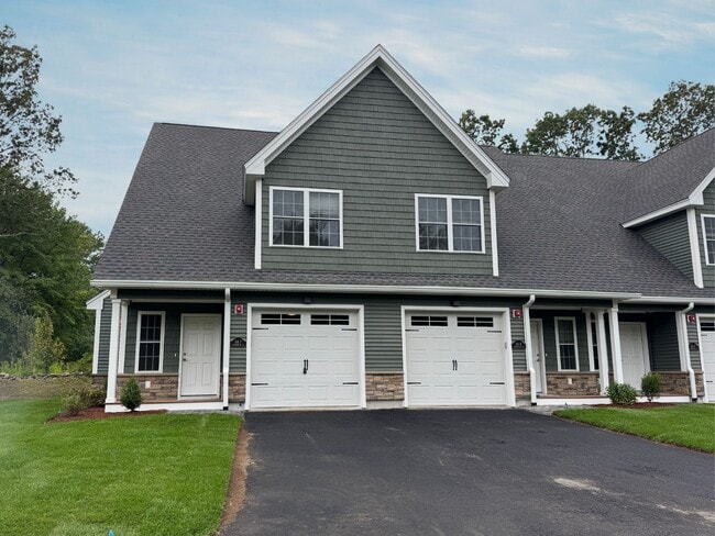 Residences of Skye in Derry, NH - Building Photo - Building Photo
