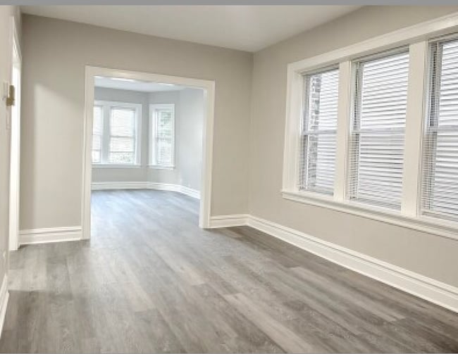 2939 N Fairfield Ave, Unit 1A