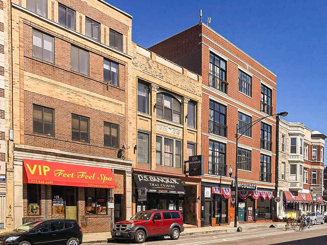 3345 N Clark St, Unit G01C in Chicago, IL - Building Photo - Building Photo
