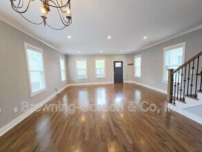 668A James Ave in Nashville, TN - Building Photo - Building Photo