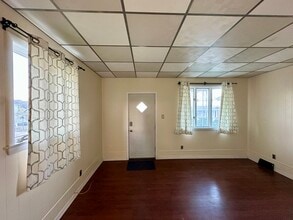 105 W Chartes St in New Castle, PA - Building Photo - Building Photo