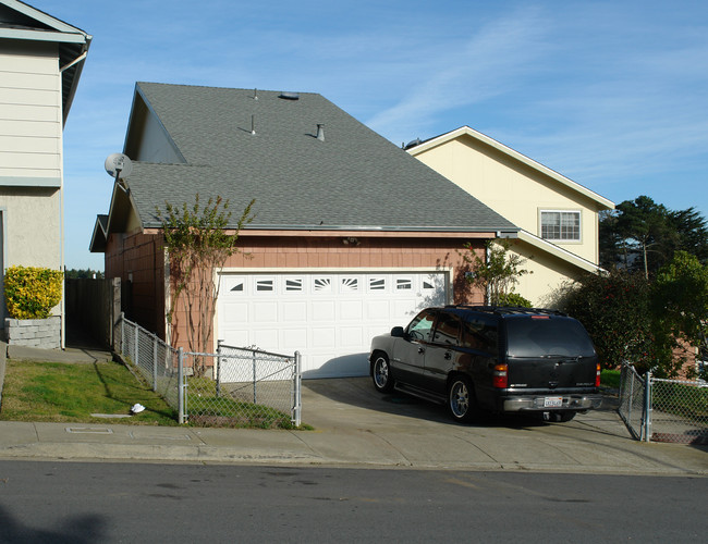 187 Morton Blvd in Daly City, CA - Building Photo - Building Photo