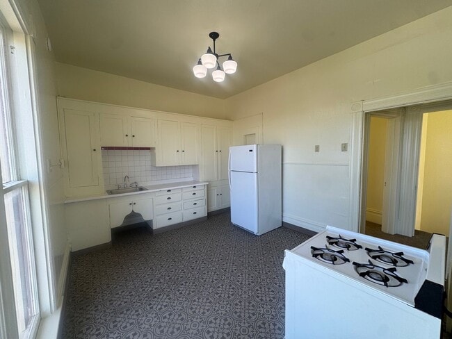 1405 B St in Eureka, CA - Building Photo - Building Photo