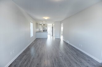 739 Coalbrook W in Lethbridge, AB - Building Photo - Building Photo
