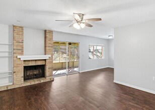 5938 Oak Run St in San Antonio, TX - Building Photo - Building Photo