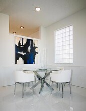 661 Lake Wellington Dr in Wellington, FL - Foto de edificio - Building Photo