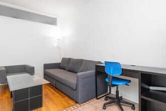 250 E 82nd St in New York, NY - Building Photo - Building Photo