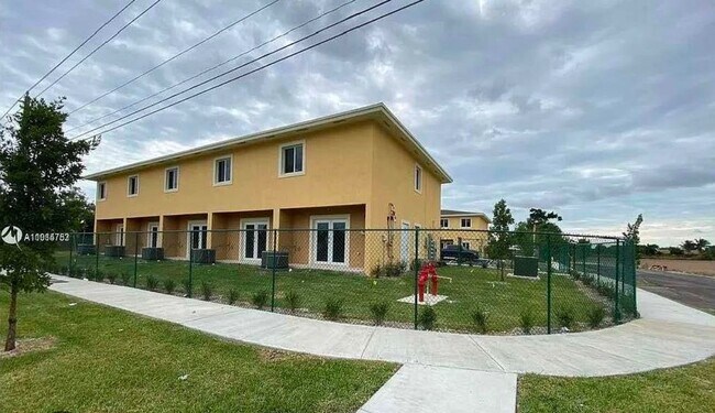 property at 875 SW 7th St