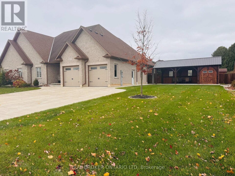 17 Bobolink Dr in Tillsonburg, ON - Building Photo