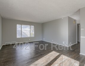 8061 Arbor St in Omaha, NE - Building Photo - Building Photo