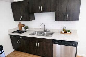 843 S Ardmore Ave, Unit 303 in Los Angeles, CA - Building Photo - Building Photo