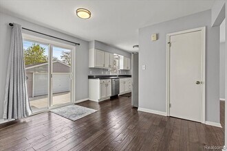 1016 Amelia St in Royal Oak, MI - Building Photo - Building Photo