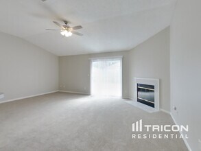 3705 Woodbriar Dr in Orange Park, FL - Building Photo - Building Photo