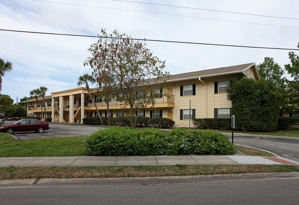 Winter Park Oaks in Winter Park, FL - Building Photo