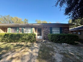 12402 Gentry St in Tyler, TX - Building Photo