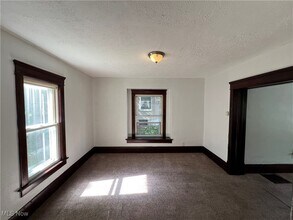 2286 6th St SW in Akron, OH - Building Photo - Building Photo