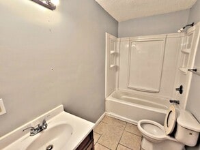 116 Blueberry Ln SW in Decatur, AL - Foto de edificio - Building Photo