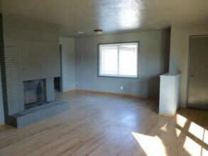 1411 Princeton Ave in Modesto, CA - Building Photo - Building Photo