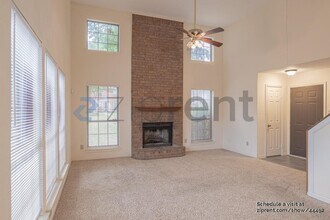 1929 Pinecrest Dr in Carrollton, TX - Building Photo - Building Photo