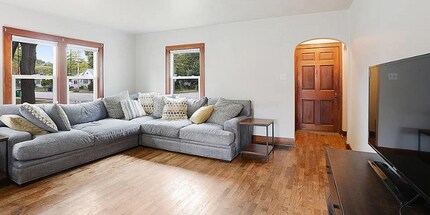 973 Hickory Hill Dr in Green Bay, WI - Foto de edificio - Building Photo