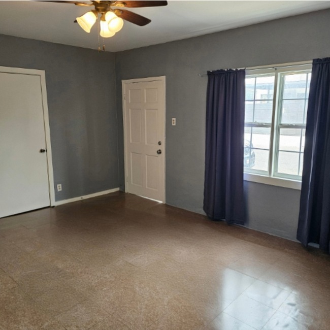 504 Coke St in Laredo, TX - Building Photo - Building Photo