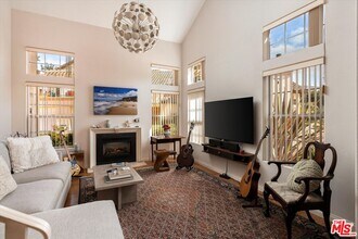 1256 Cravens Ln in Carpinteria, CA - Building Photo - Building Photo